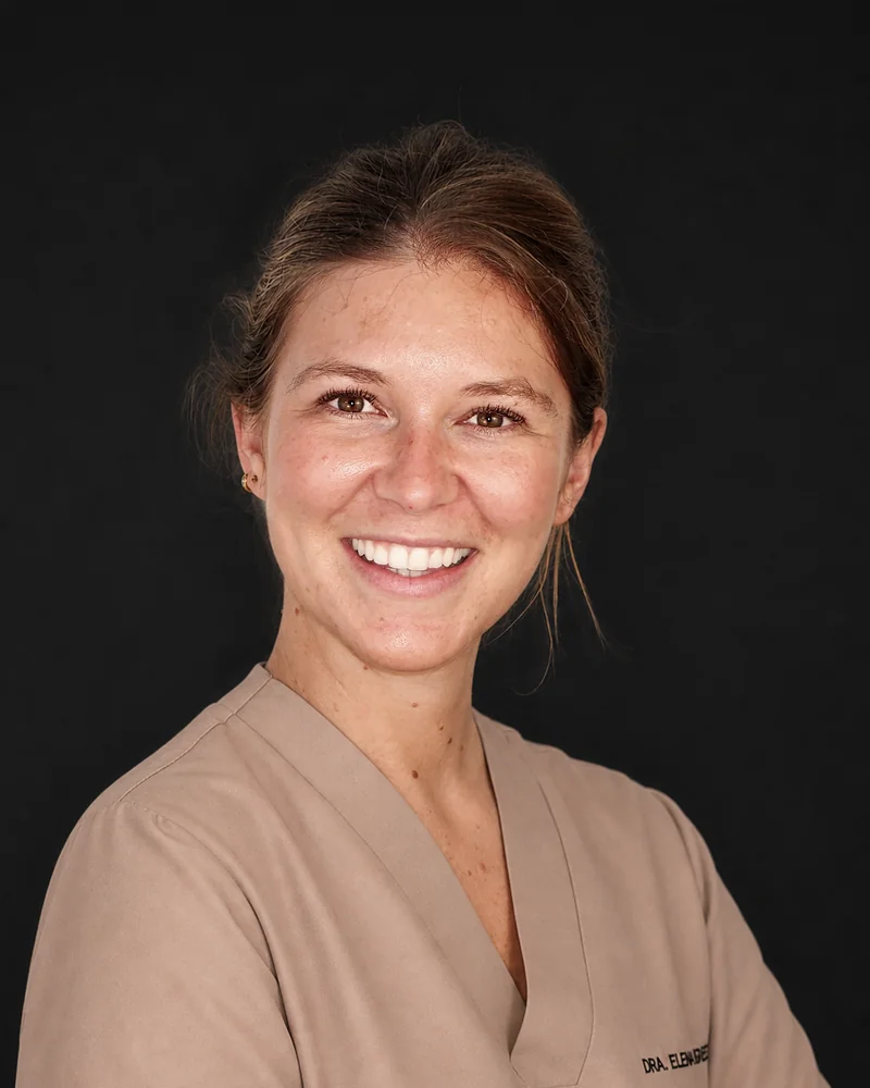 Dra. Elena Andrés, odontóloga y directora de la clínica dental
